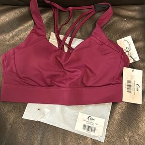 NWT Zyia cranberry light n tight sports bra